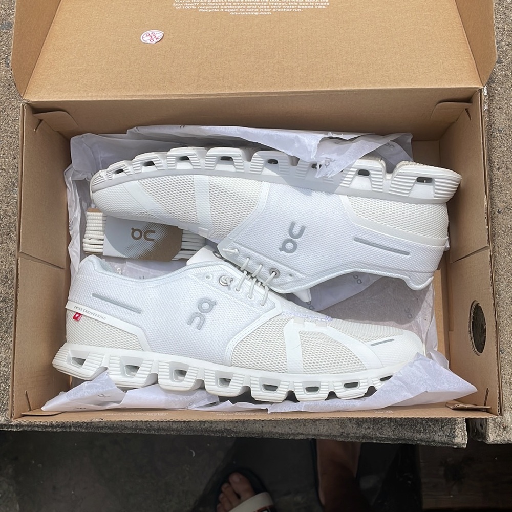 Brand New Cloud 5